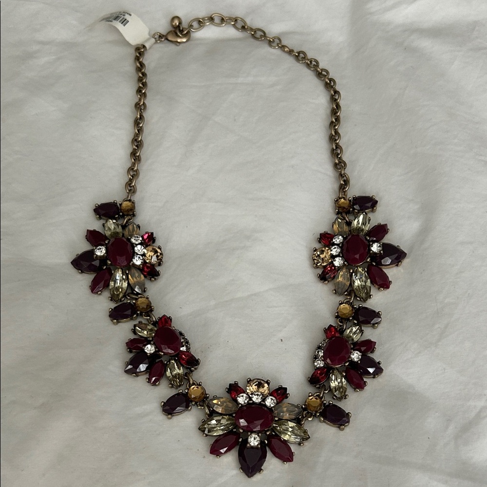 Elegant Floral Statement Necklace